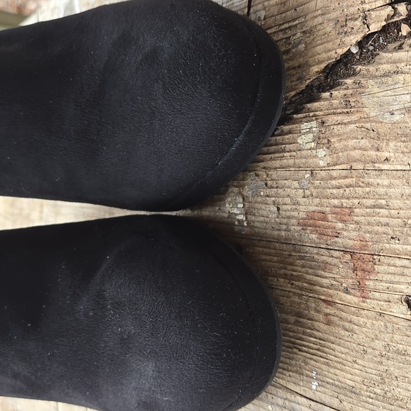 LC LAUREN CONRAD Black Faux Suede Ankle Booties. Size 8W. Like New! - Picture 4 of 16